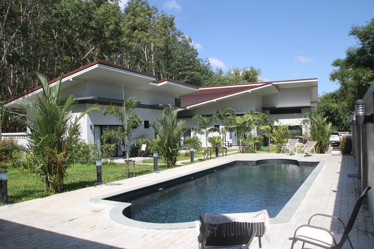 Medithairean Guesthouse Ao Nang Exteriör bild